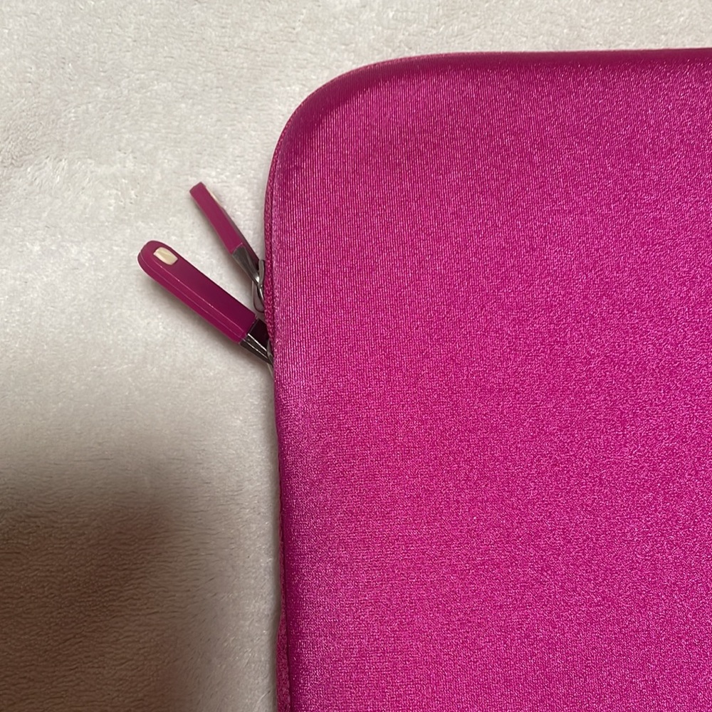 Pink Laptop Case - Picture 3 of 6